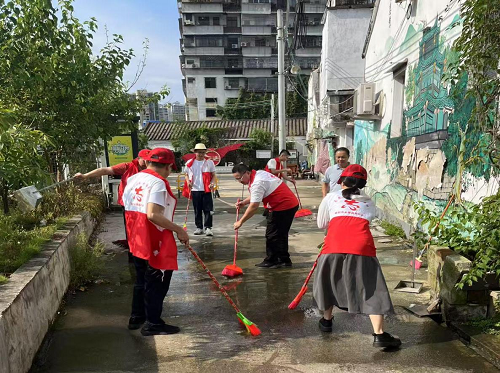 揭陽(yáng)農(nóng)墾到河南路社區(qū)開(kāi)展 助力“兩清”攻堅(jiān)行動(dòng)